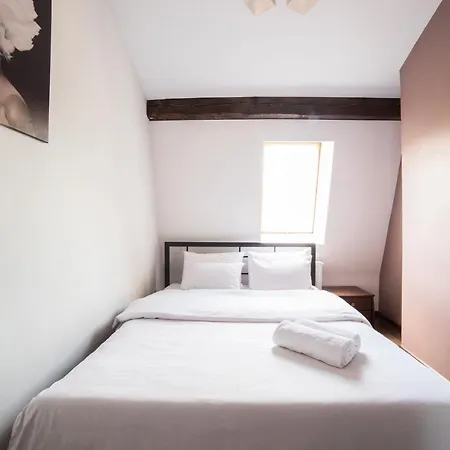 з сучасним ремонтом в центрі *