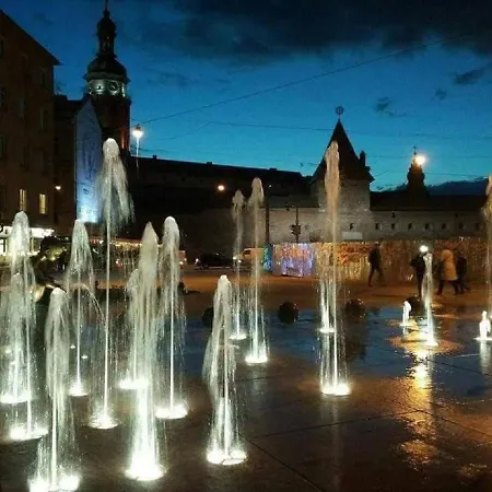 з сучасним ремонтом в центрі Lviv